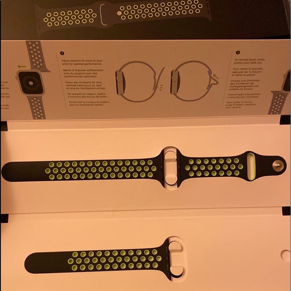 Apple Watch band Nike Limeblast/black 44mm